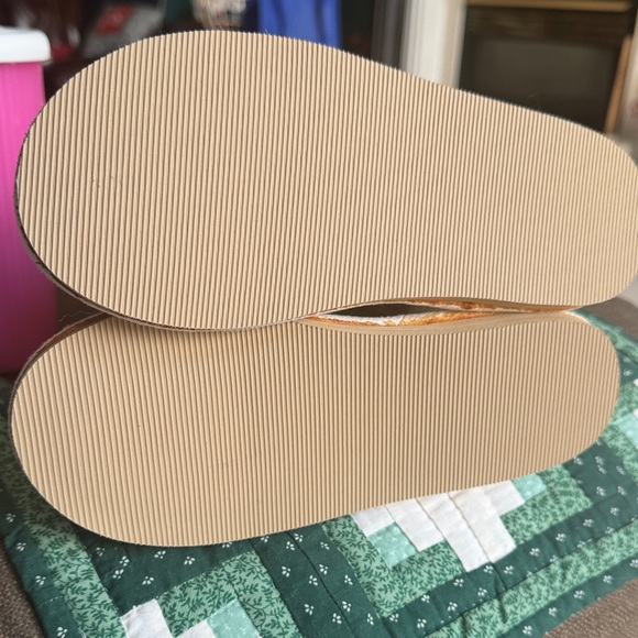 Gymboree White Faux Fur Boots - Picture 3 of 3